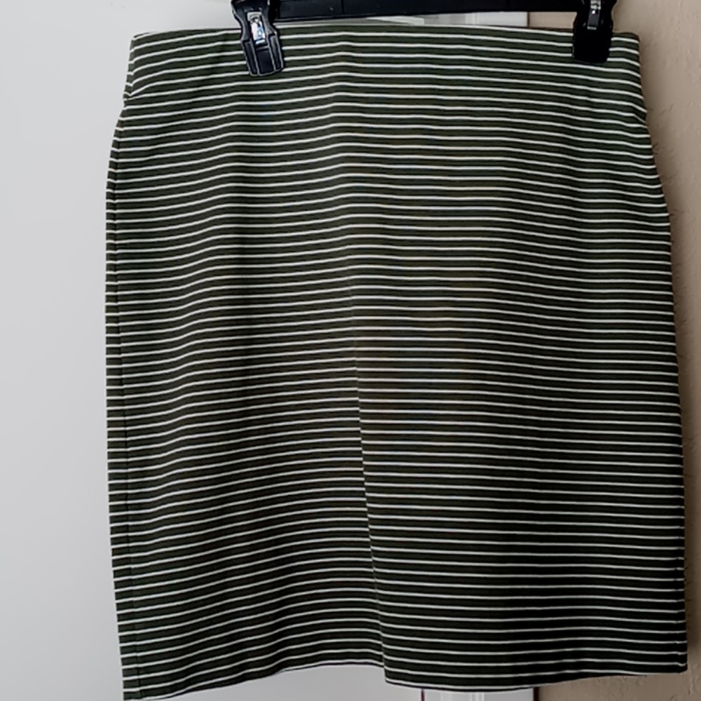Old navy medium short skirt/above knee